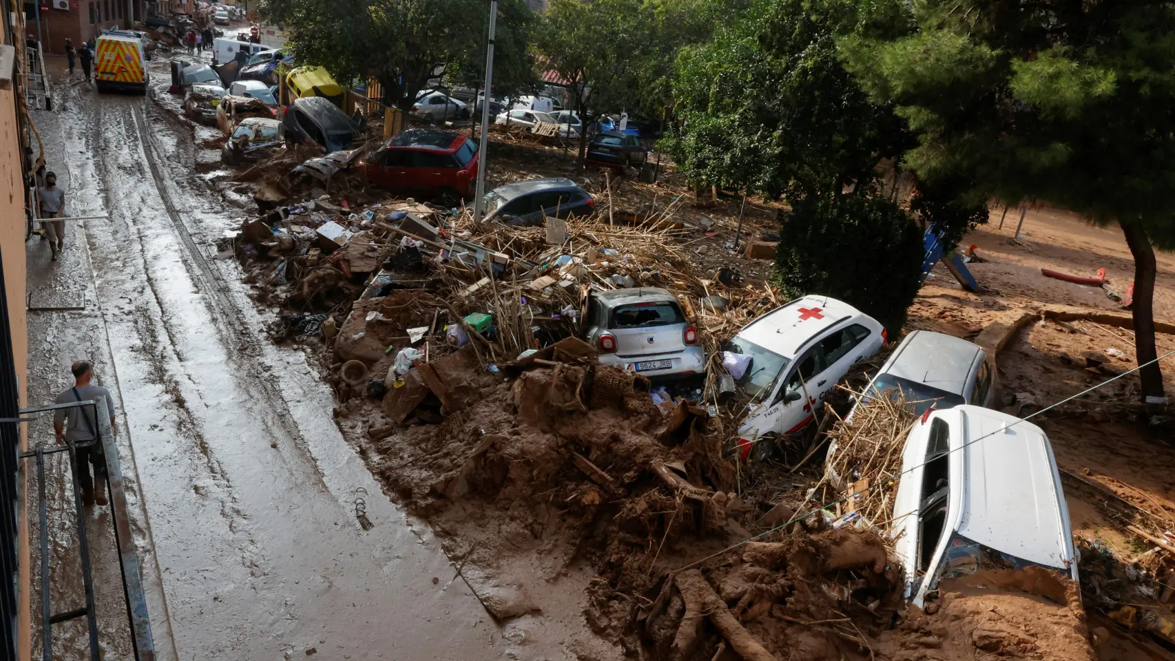 Допомога постраждалим від DANA у Валенсії: Як отримати економічну та податкову підтримку?